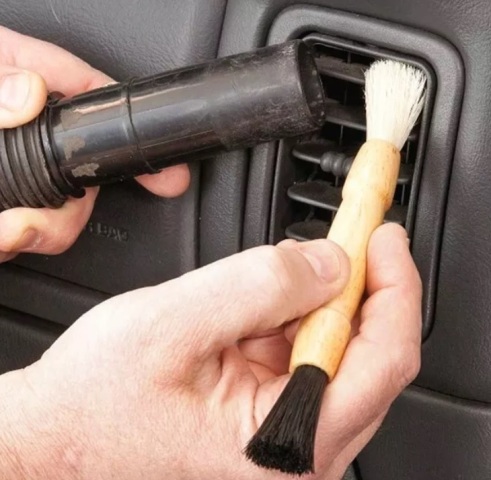 Как почистить салон автомобиля своими руками, средства и оборудование